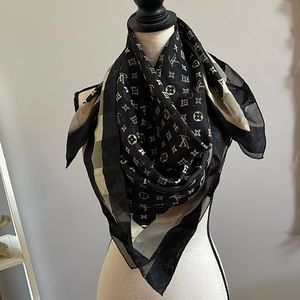 LV Scarf 100%silk Made in Italy